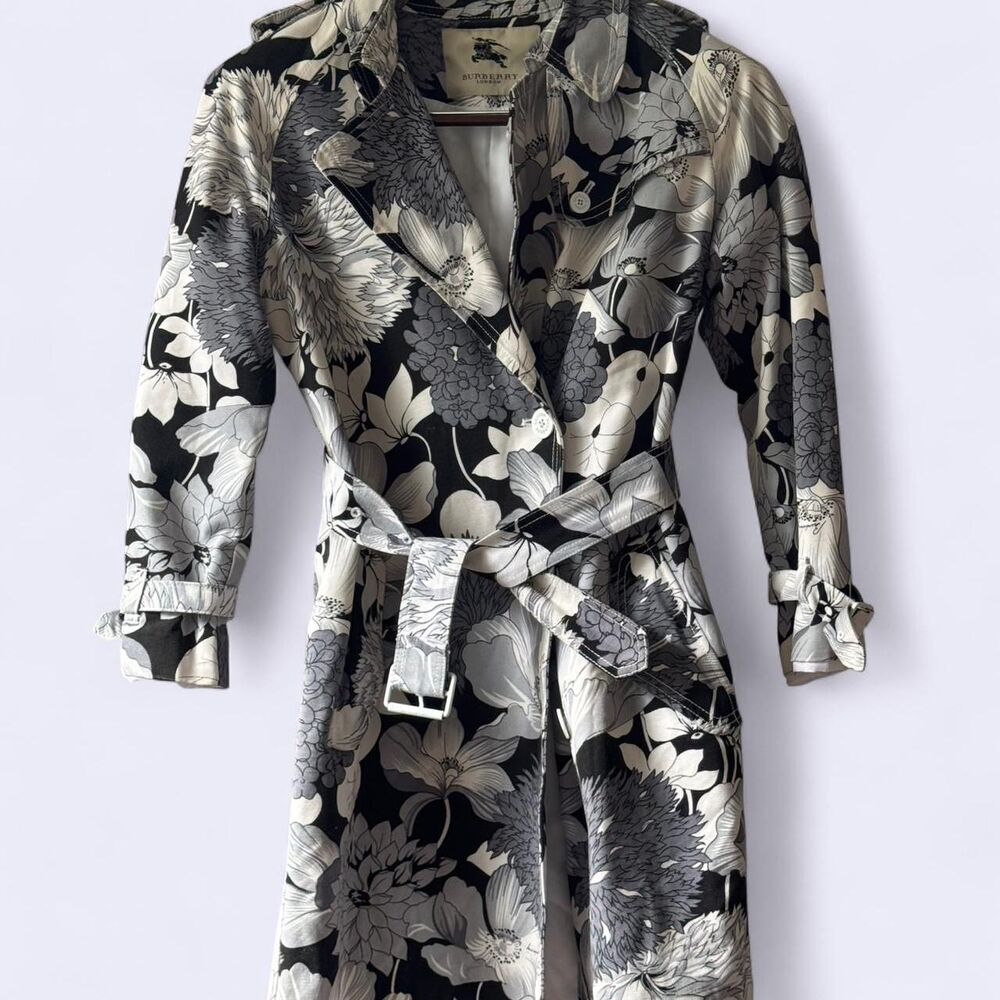 Burberry Women Trench Coat